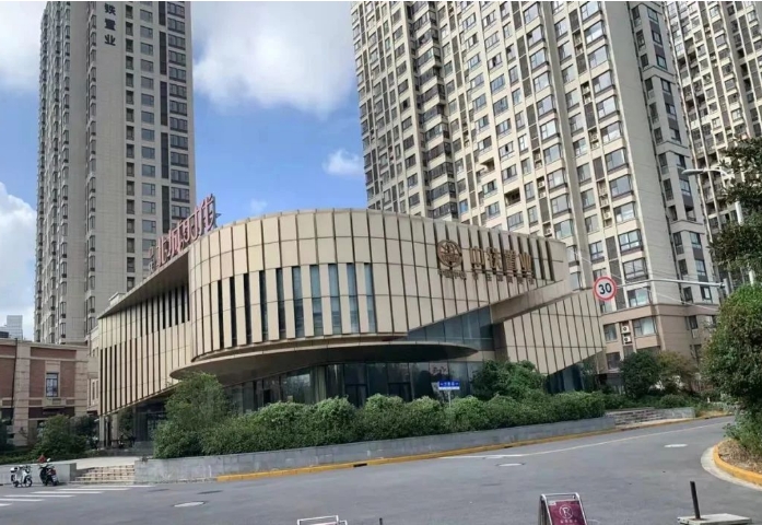 上海寶山友誼路商圈獨棟出售！帶900㎡露臺，可作酒店展廳用